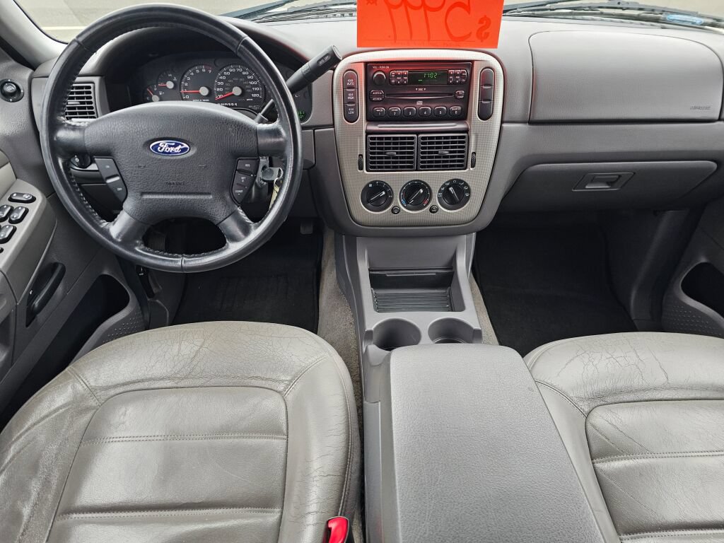 Used 2004 Ford Explorer XLT AWD/4WD image 24