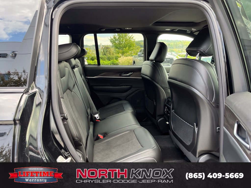 New 2027 Jeep Grand Cherokee 4WD image 23
