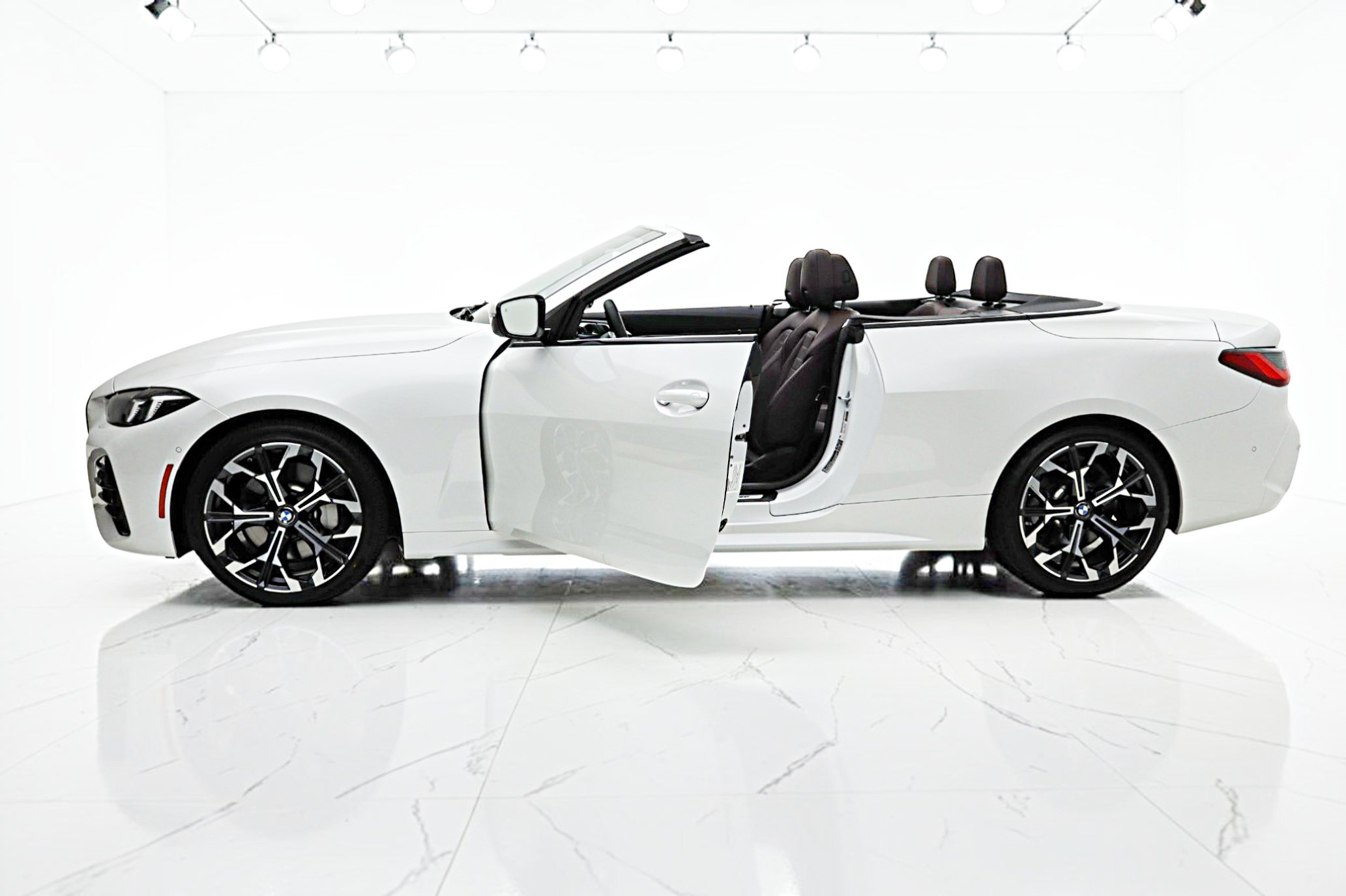 Used 2026 BMW 430i xDrive Convertible w/ M Sport Package AWD/4WD image 4