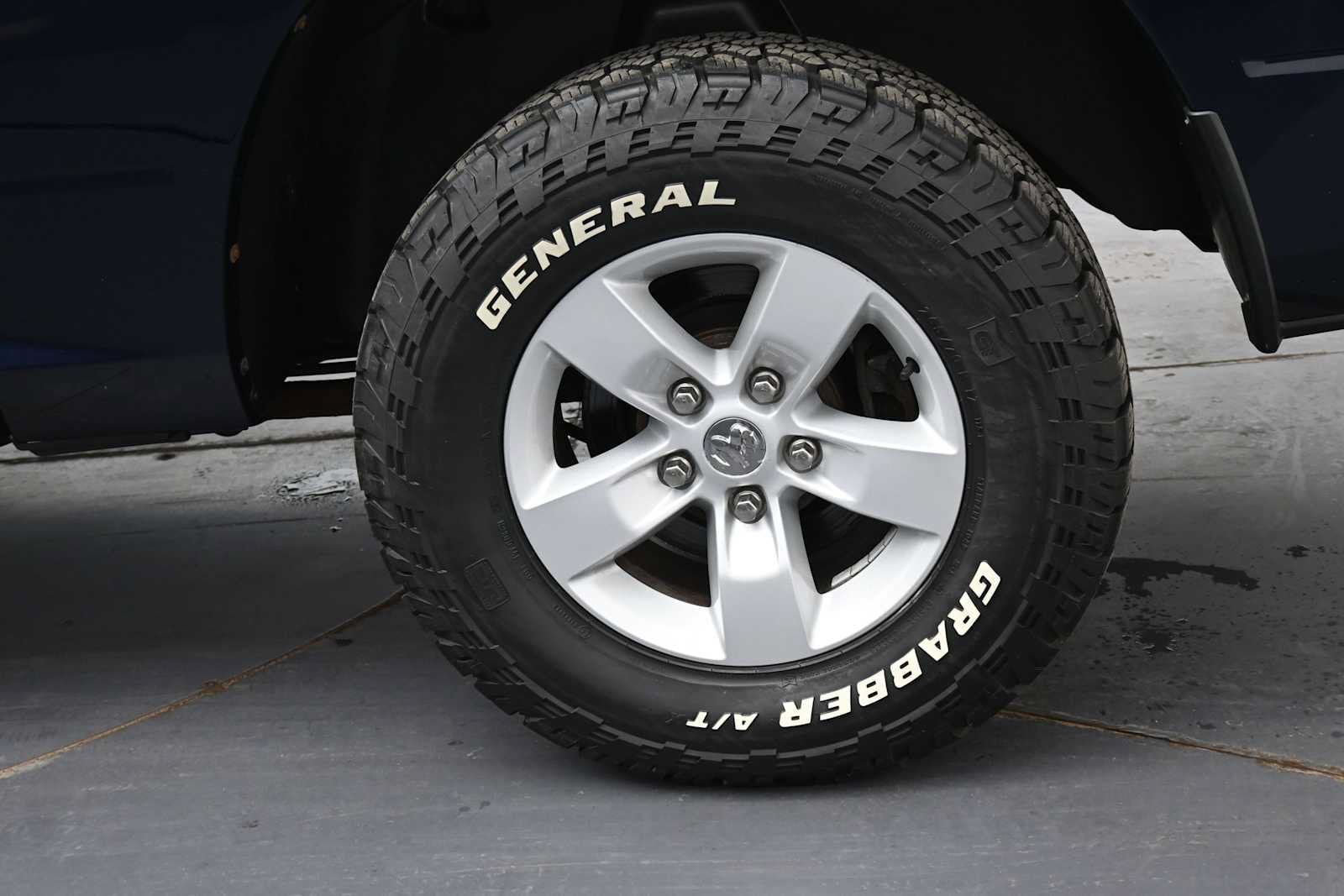 Used 2016 RAM 1500 Express AWD/4WD image 5