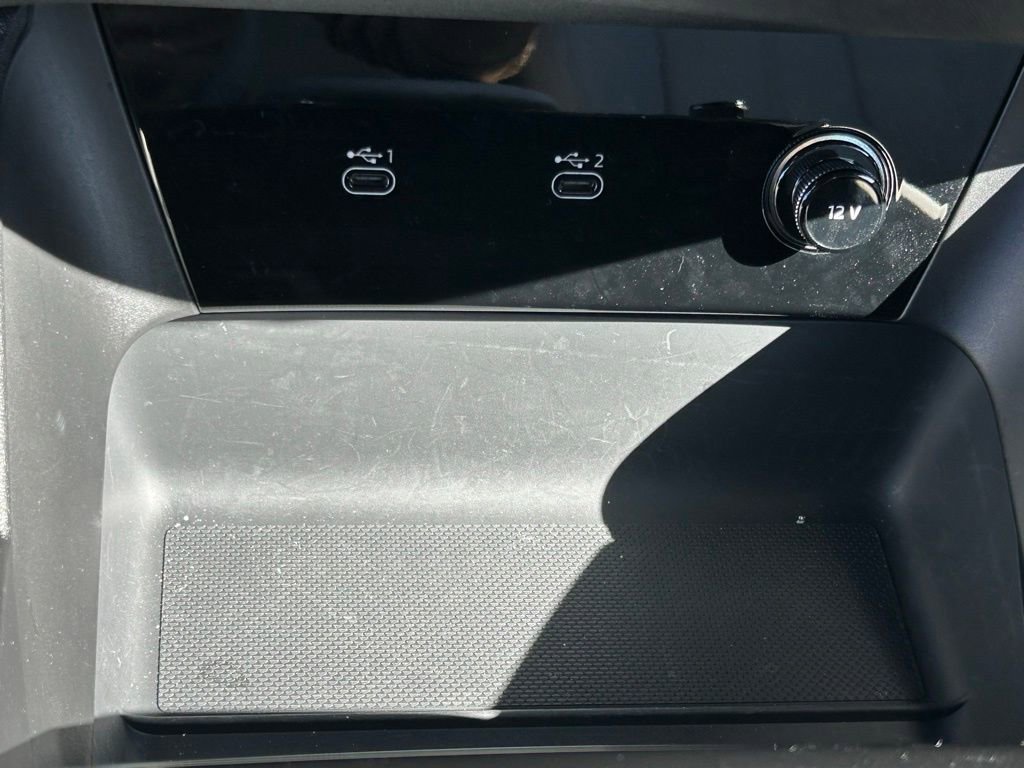 Used 2025 Audi Q6 e-tron Premium w/ Convenience Package image 34