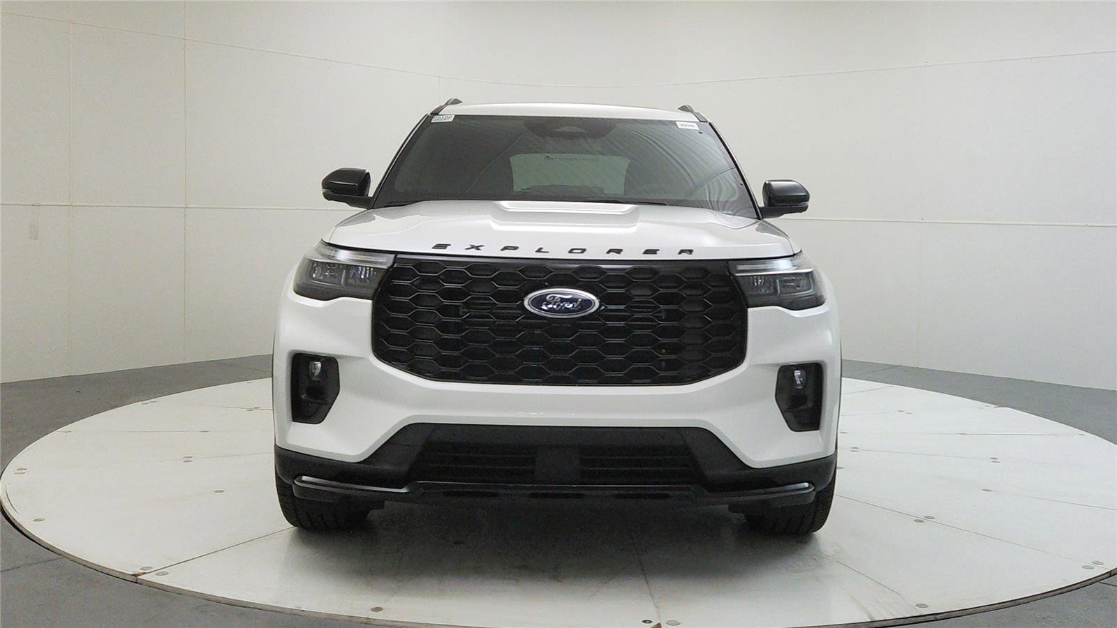 New 2026 Ford Explorer ST-Line image 2