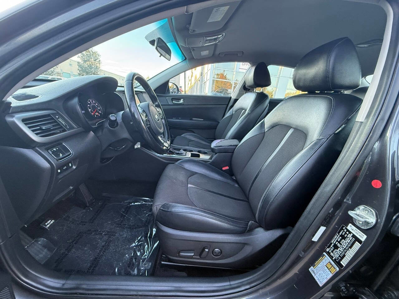 Used 2018 Kia Optima S image 16