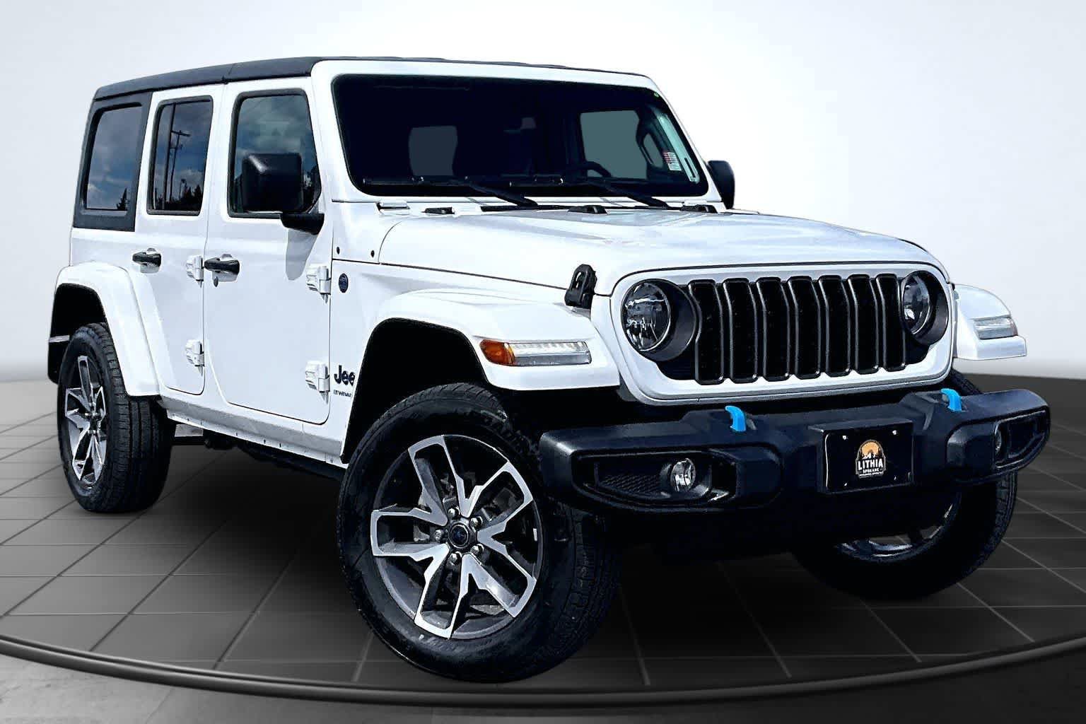 Used 2024 Jeep Wrangler Unlimited AWD/4WD image 22