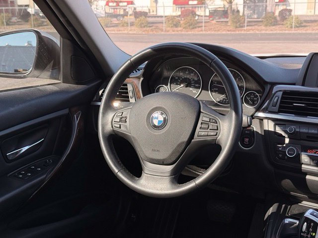Used 2015 BMW 320i xDrive Sedan AWD/4WD image 17