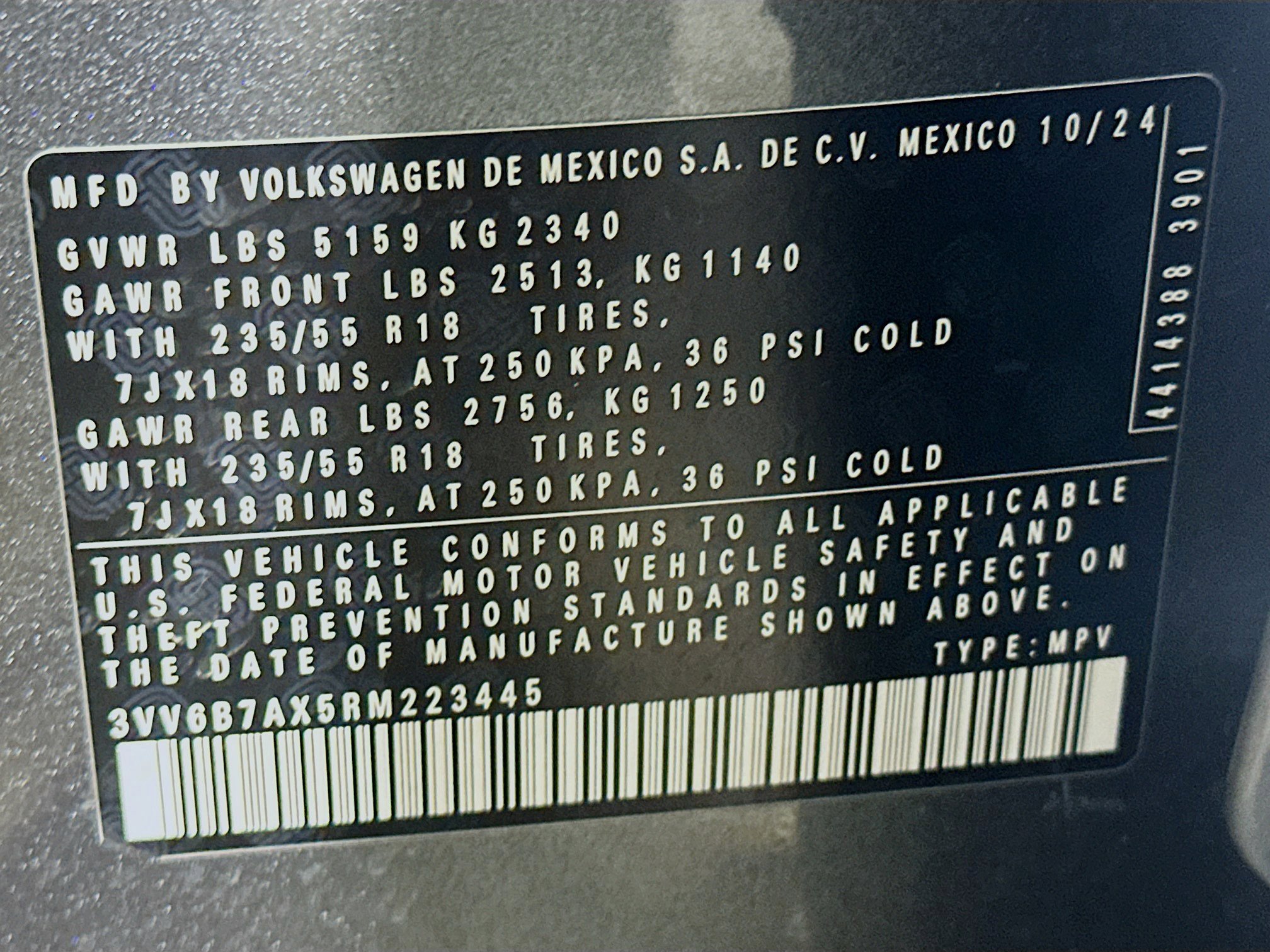 Used 2024 Volkswagen Tiguan Wolfsburg Edition image 12