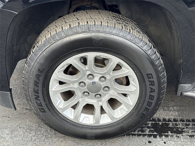 Used 2017 GMC Yukon SLT image 32