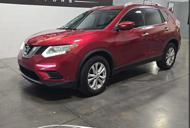 Used 2016 Nissan Rogue SV FWD image 1