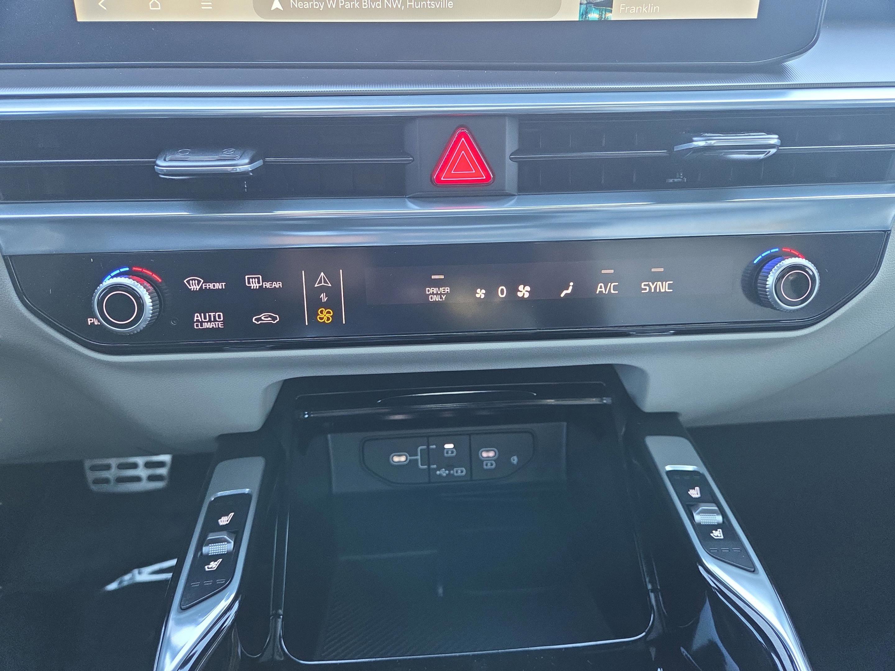 Used 2025 Kia Sorento SX Prestige AWD/4WD image 19