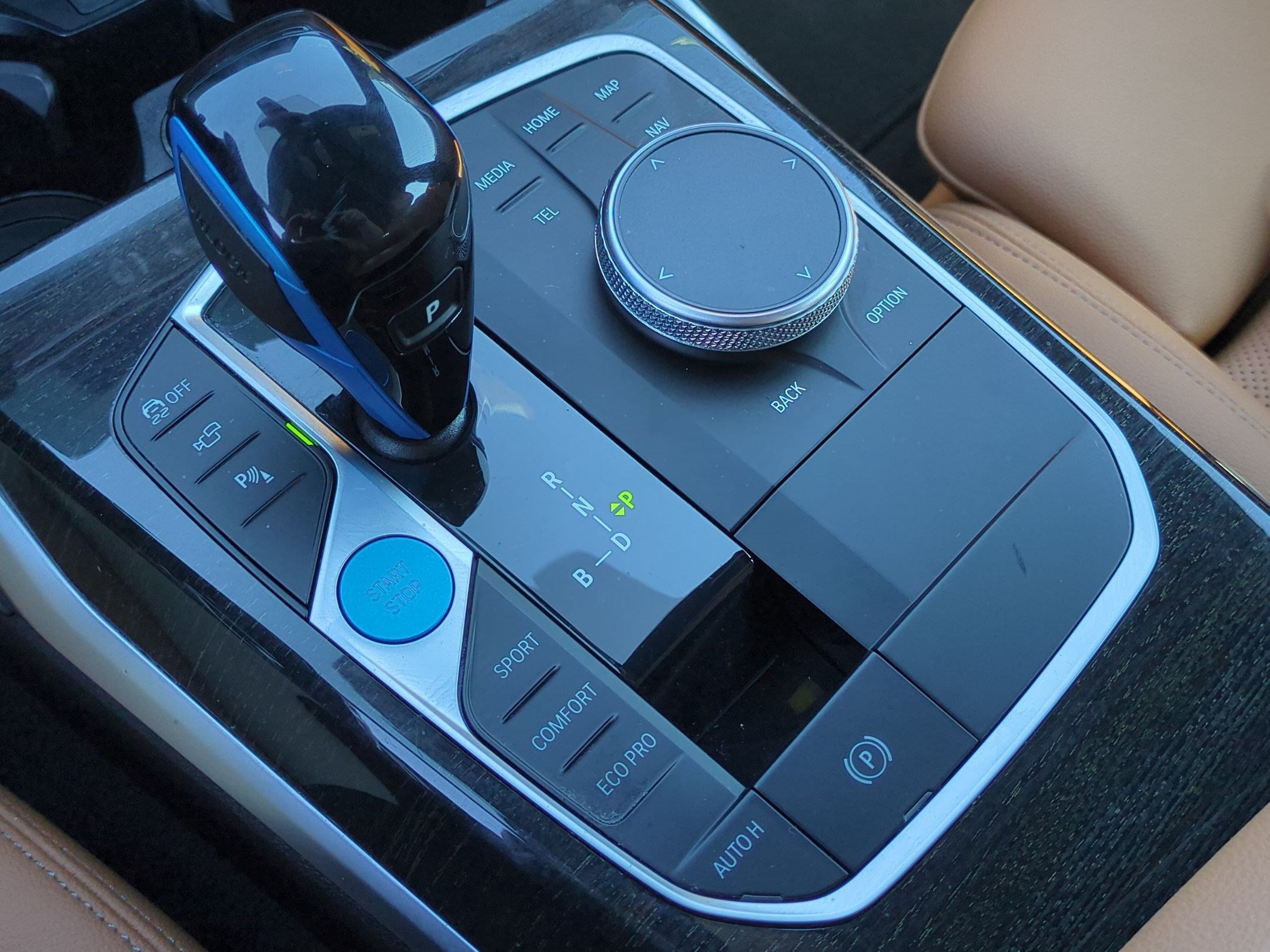 Certified 2023 BMW i4 eDrive40 w/ Premium Package RWD image 26