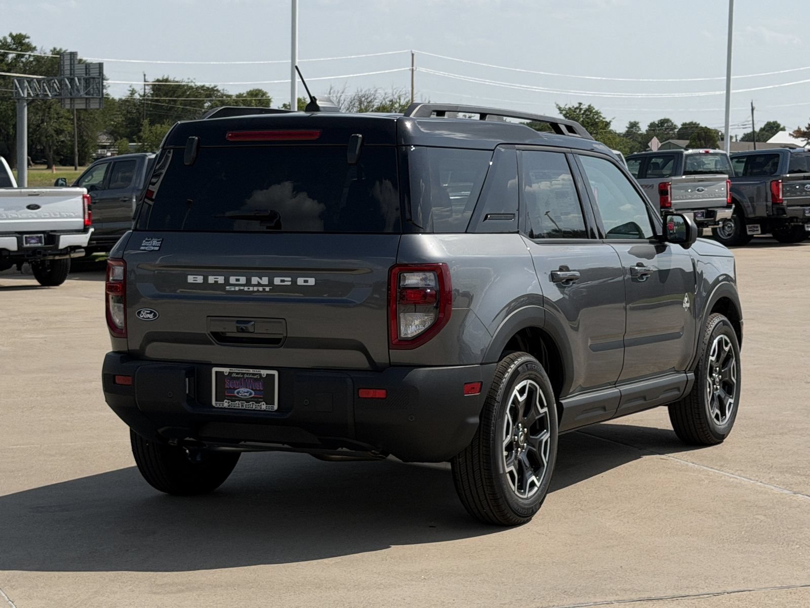 New 2026 Ford Bronco Sport Outer Banks w/ Outer Banks Tech Package+ AWD/4WD image 4