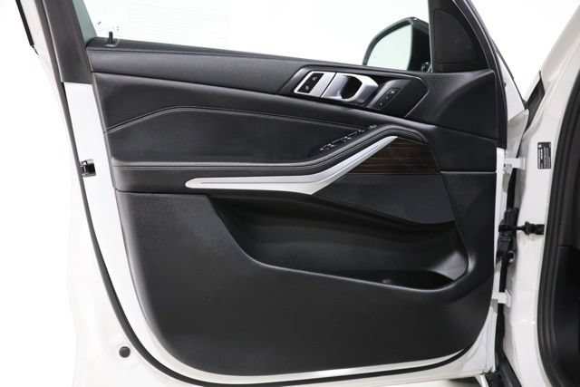 Used 2020 BMW X5 sDrive40i w/ Premium Package RWD image 19