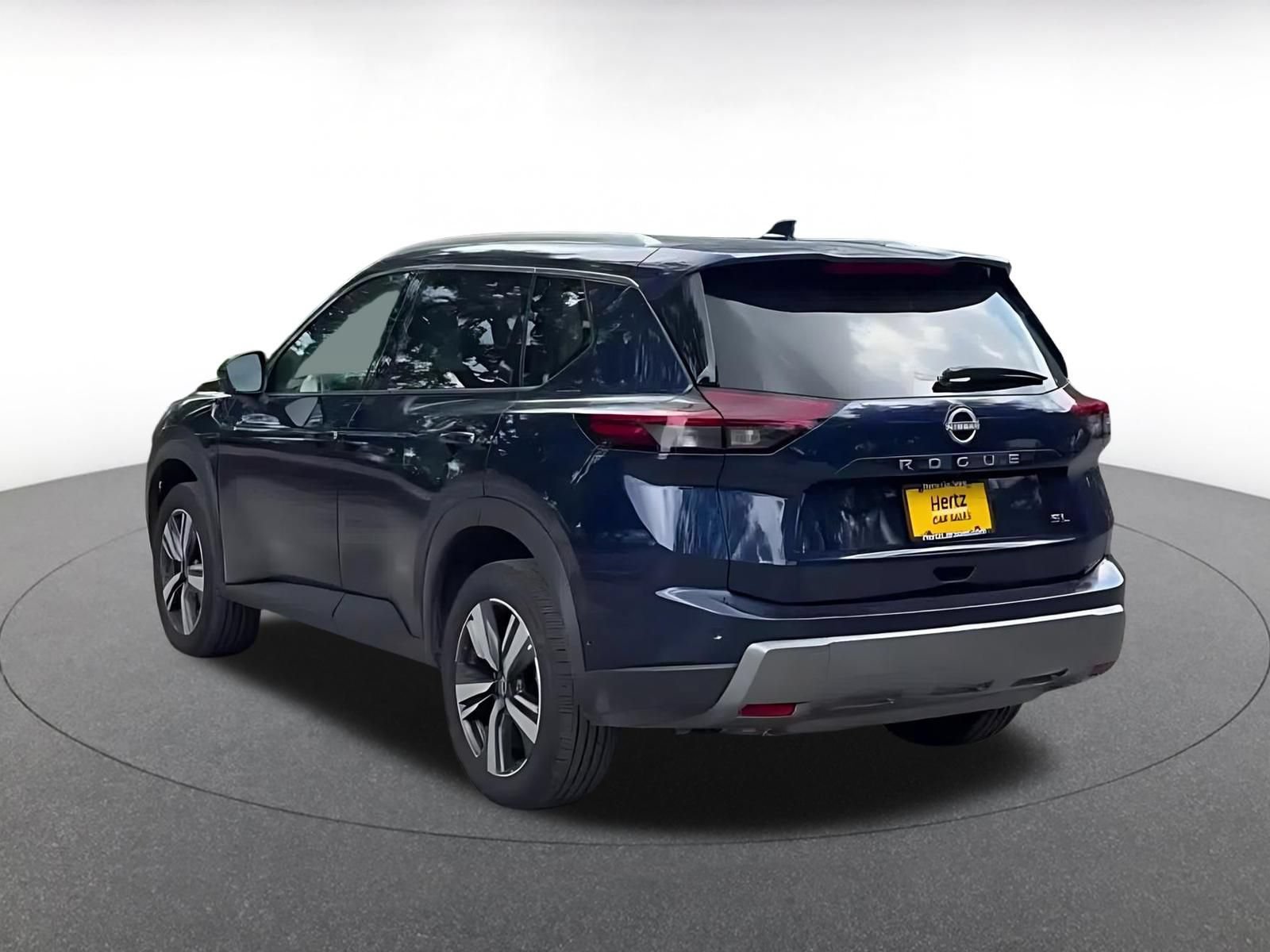 Used 2026 Nissan Rogue SL FWD image 11