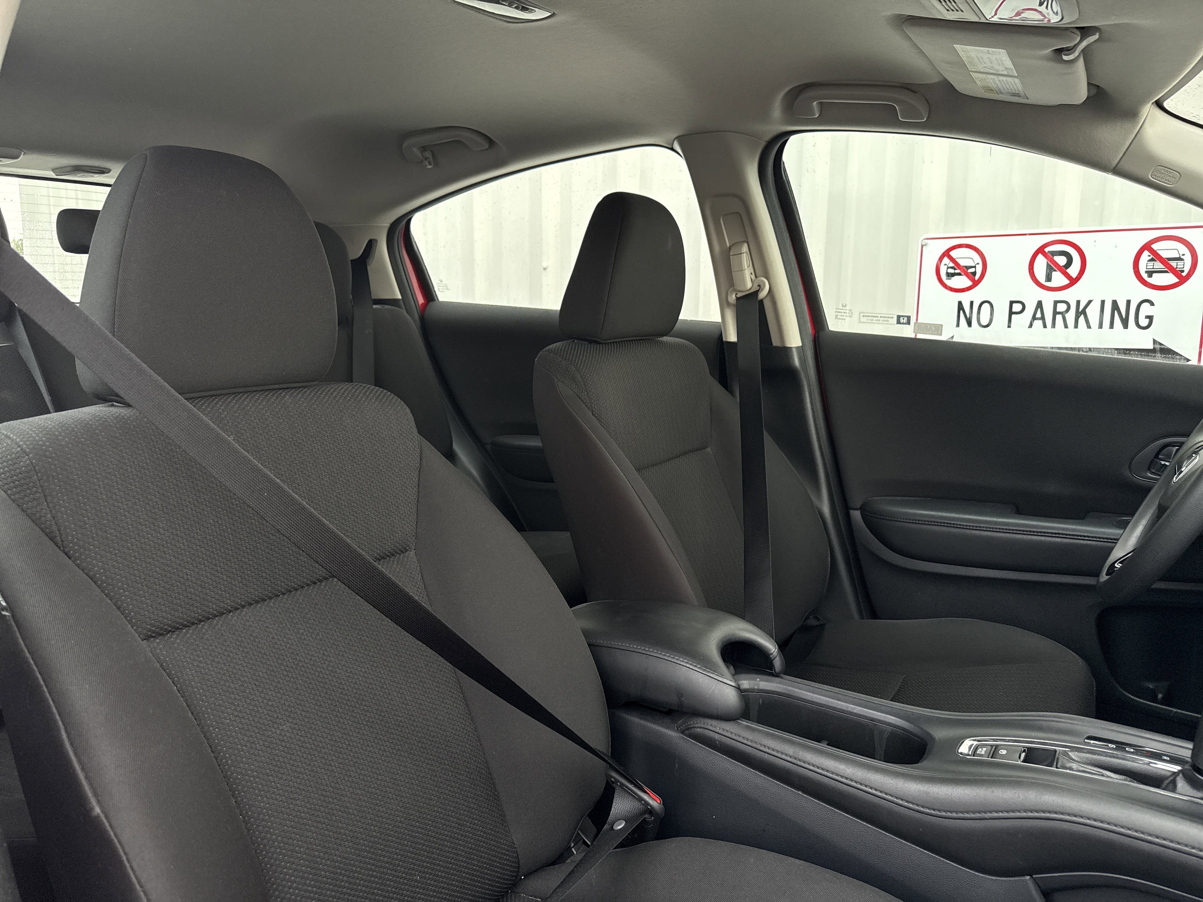 Used 2017 Honda HR-V LX image 26