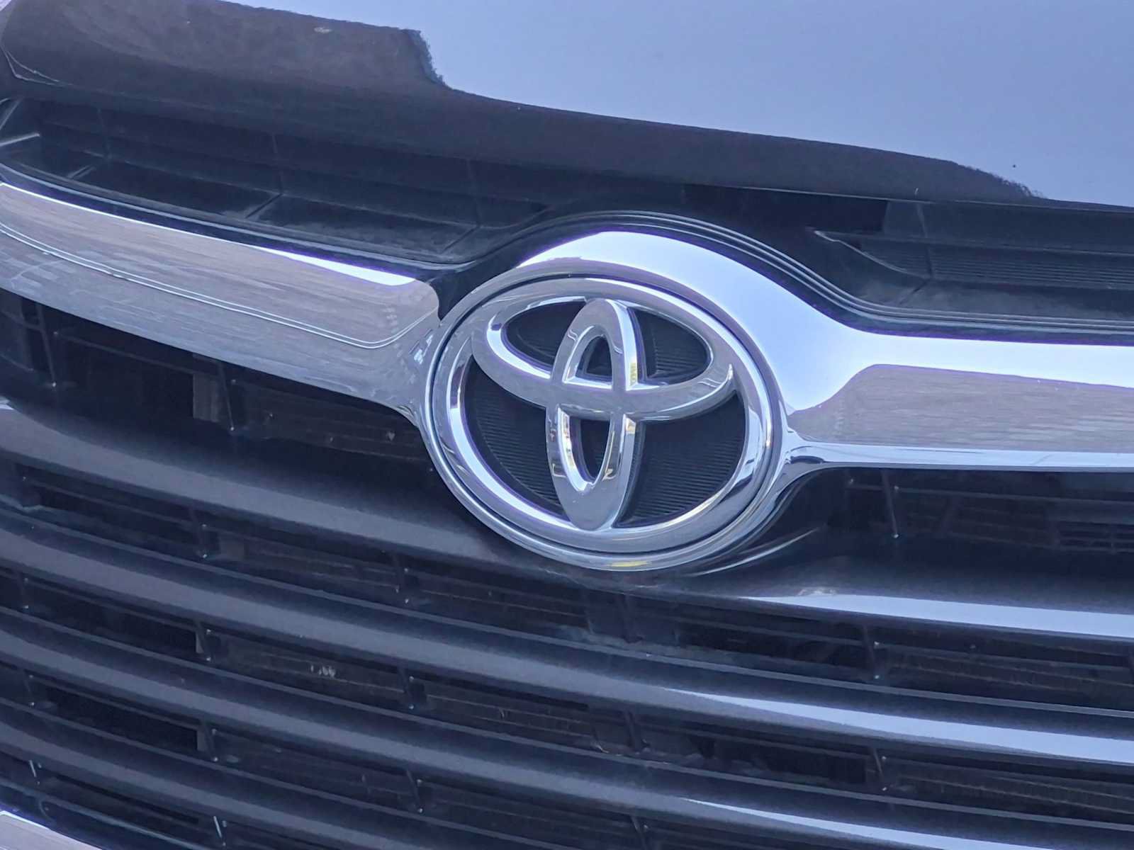 Used 2015 Toyota Highlander Limited AWD/4WD image 12