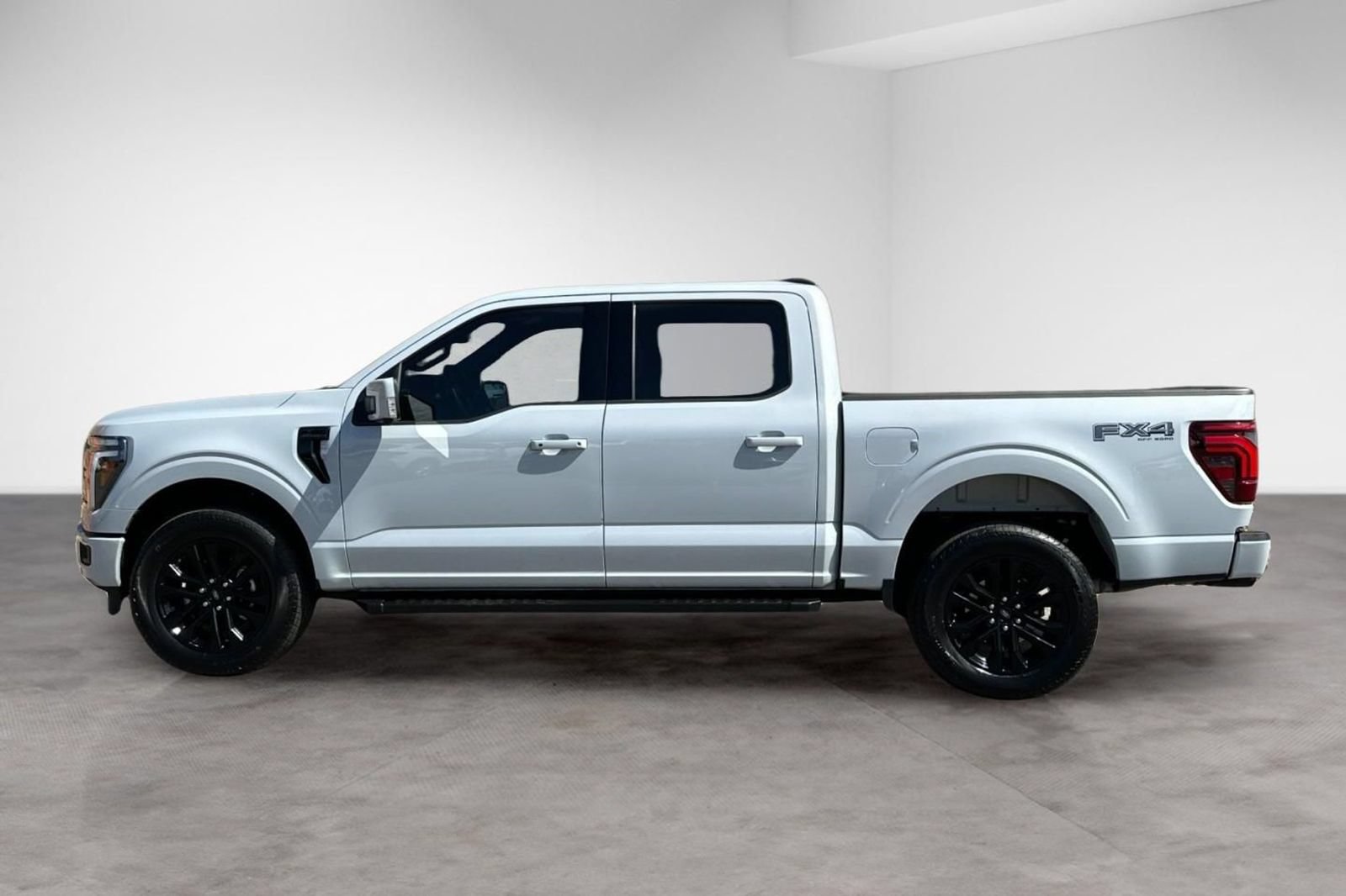 Used 2025 Ford F150 Lariat w/ Equipment Group 501A Mid AWD/4WD image 2