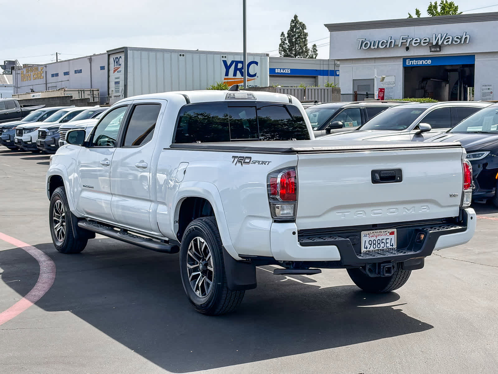 Used 2021 Toyota Tacoma TRD Sport w/ Technology Package image 2