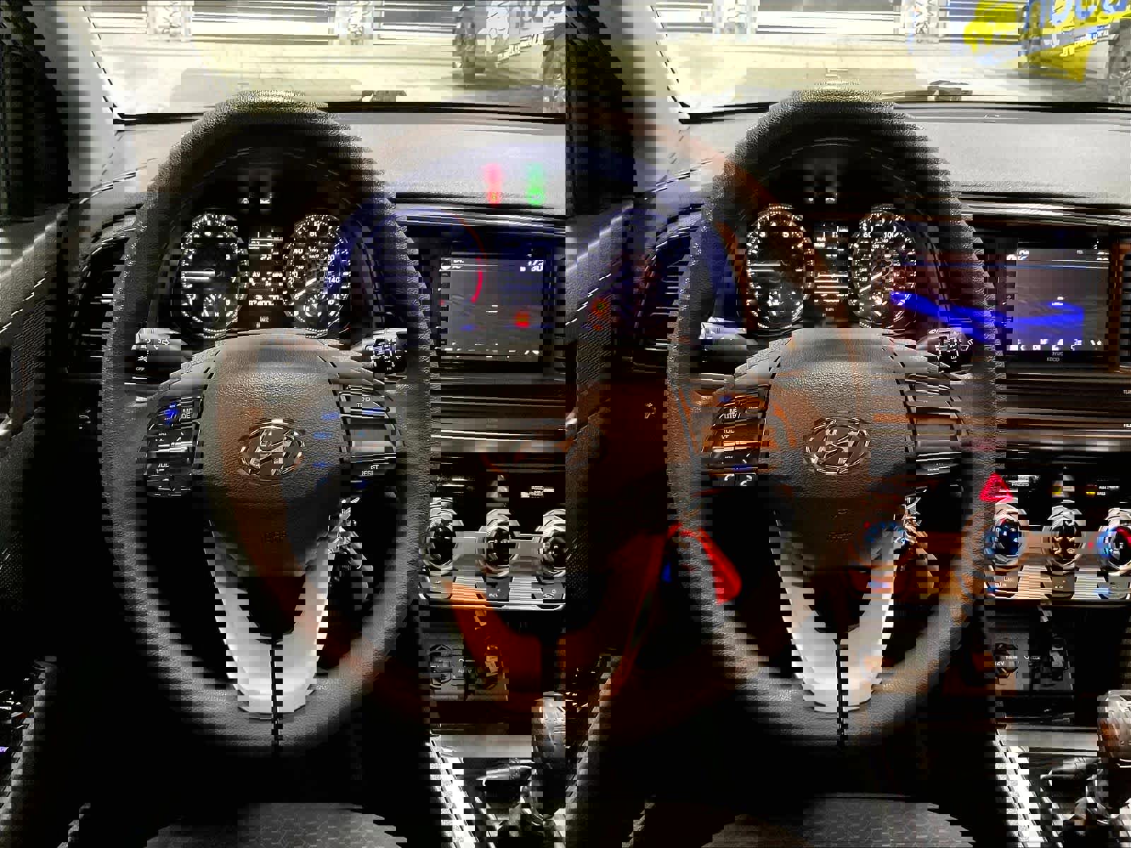 Used 2019 Hyundai Elantra SE w/ Cargo Package image 17