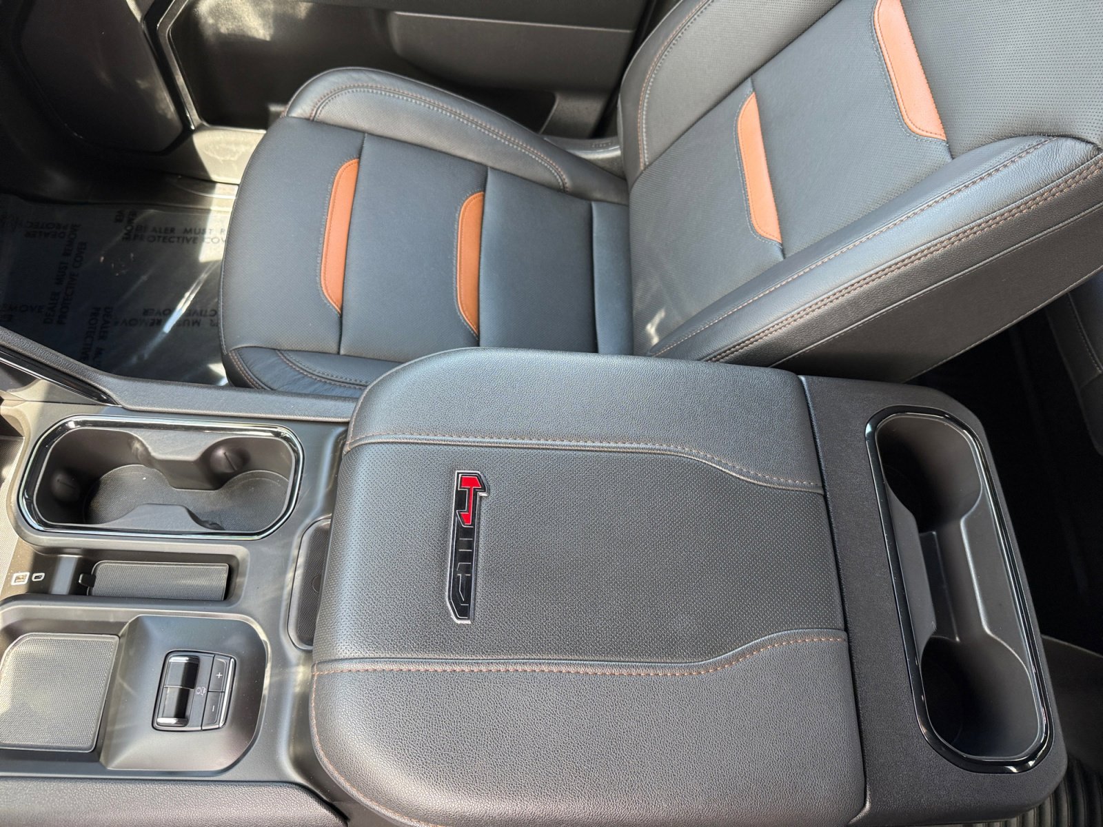 Used 2024 GMC Sierra 2500 AT4 AWD/4WD image 14