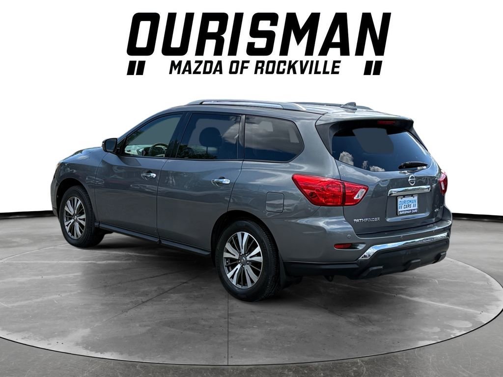 Used 2019 Nissan Pathfinder S image 4