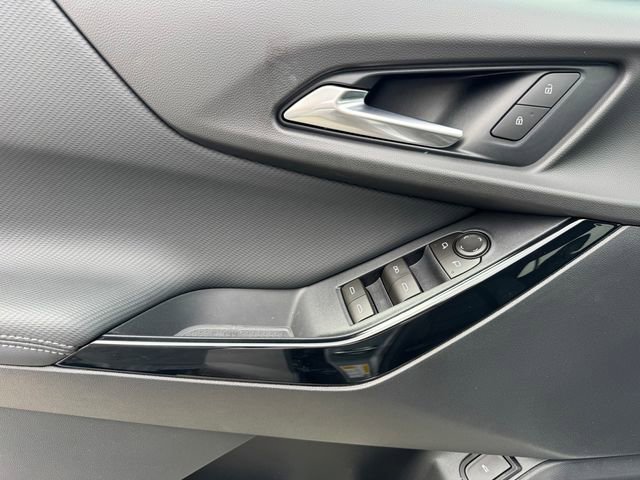 New 2026 Chevrolet Equinox LT w/ Convenience Package II FWD image 13