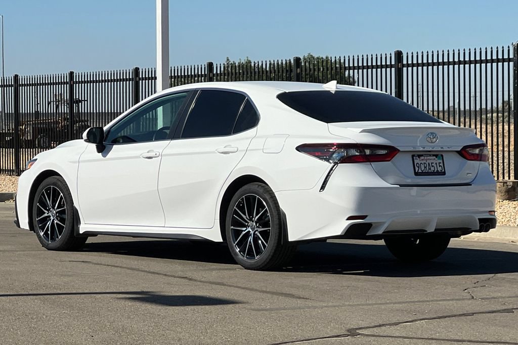 Certified 2022 Toyota Camry SE w/ Convenience Package FWD image 7