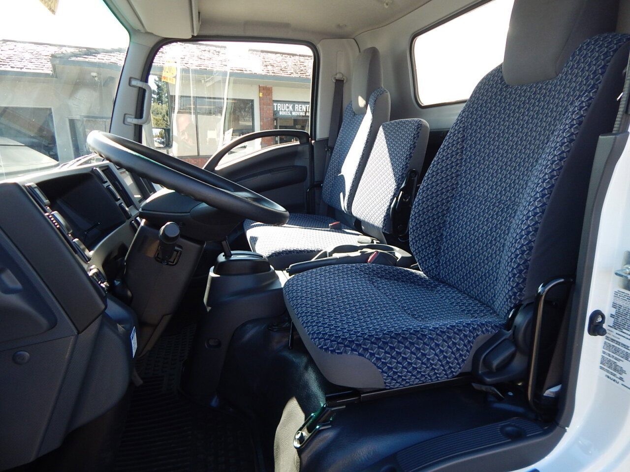 Used 2024 Isuzu NPR image 17