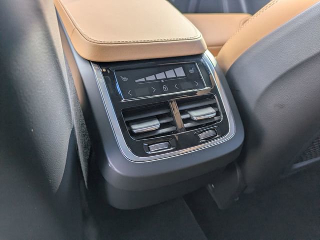 Used 2024 Volvo XC90 B6 Ultimate w/ Protection Package Premier image 13