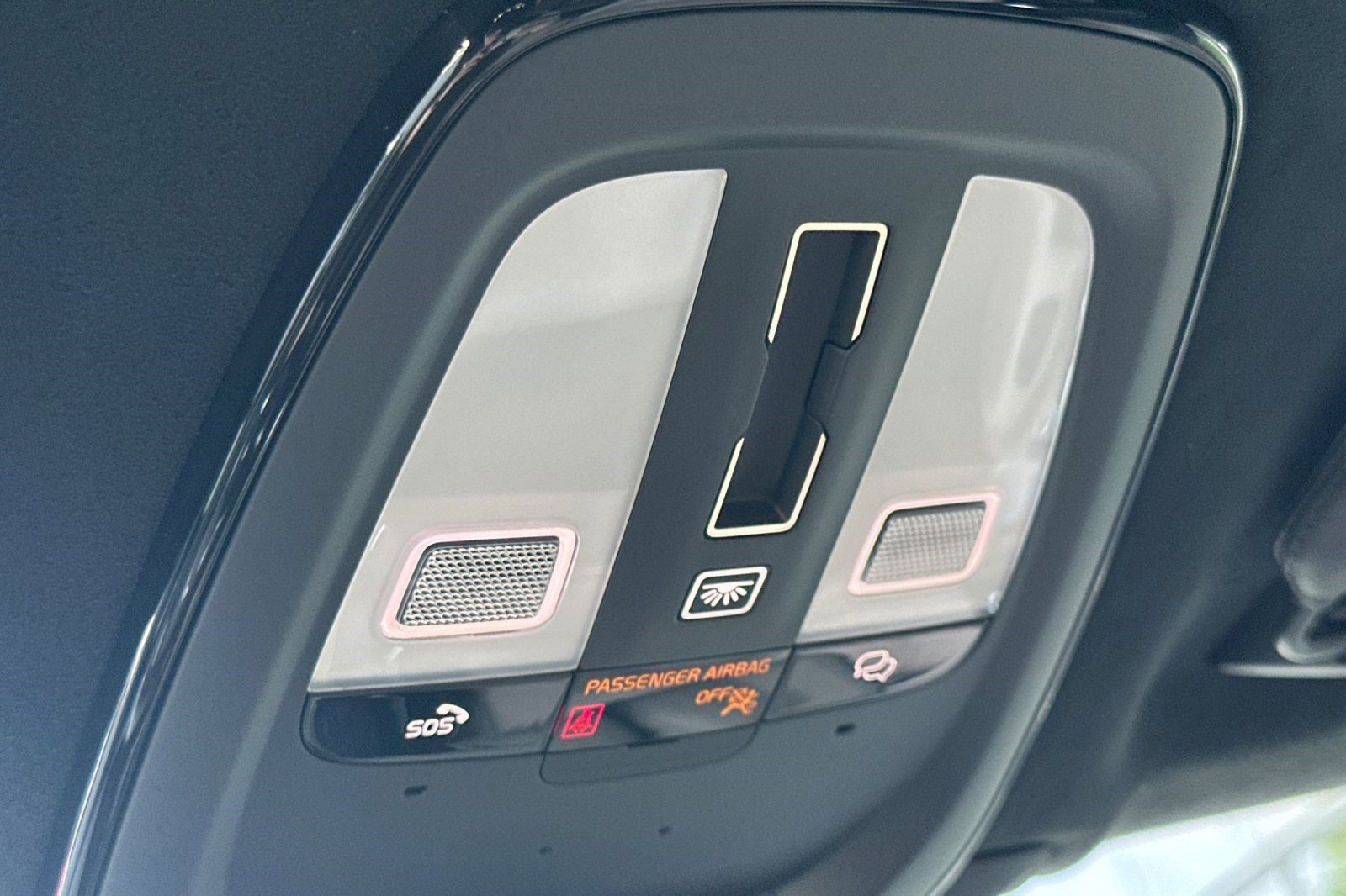 Used 2026 Volvo XC90 T8 Ultra w/ Lounge Package image 24