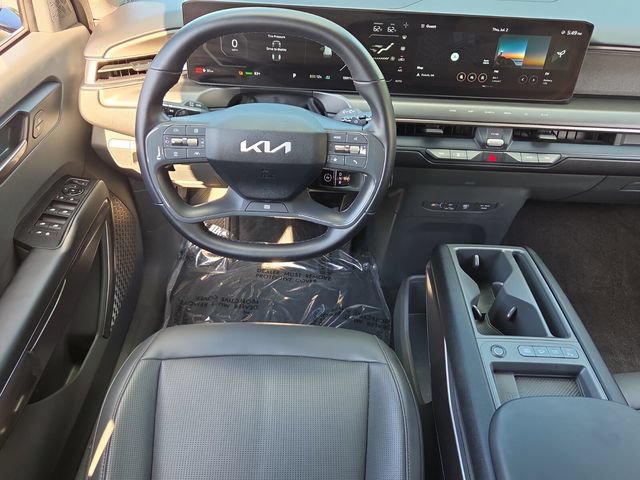 Used 2024 Kia EV9 Light Long Range RWD image 13