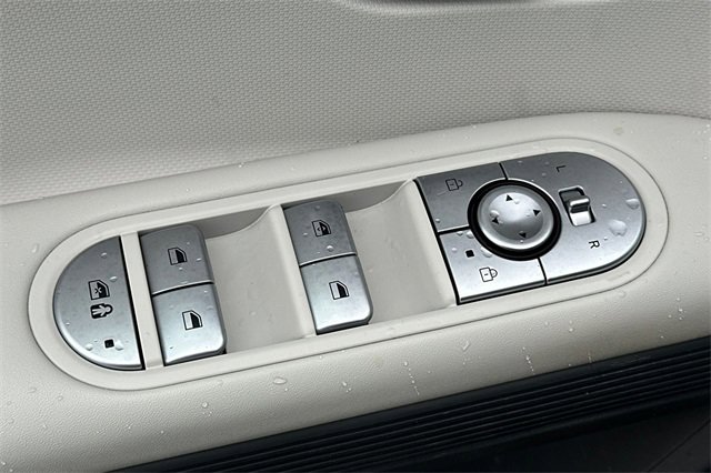 Used 2024 Hyundai Ioniq 5 SE image 12