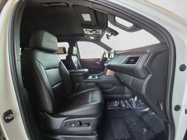 Used 2021 Chevrolet Suburban High Country w/ Premium Package AWD/4WD image 24