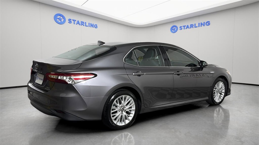 Used 2019 Toyota Camry XLE image 9