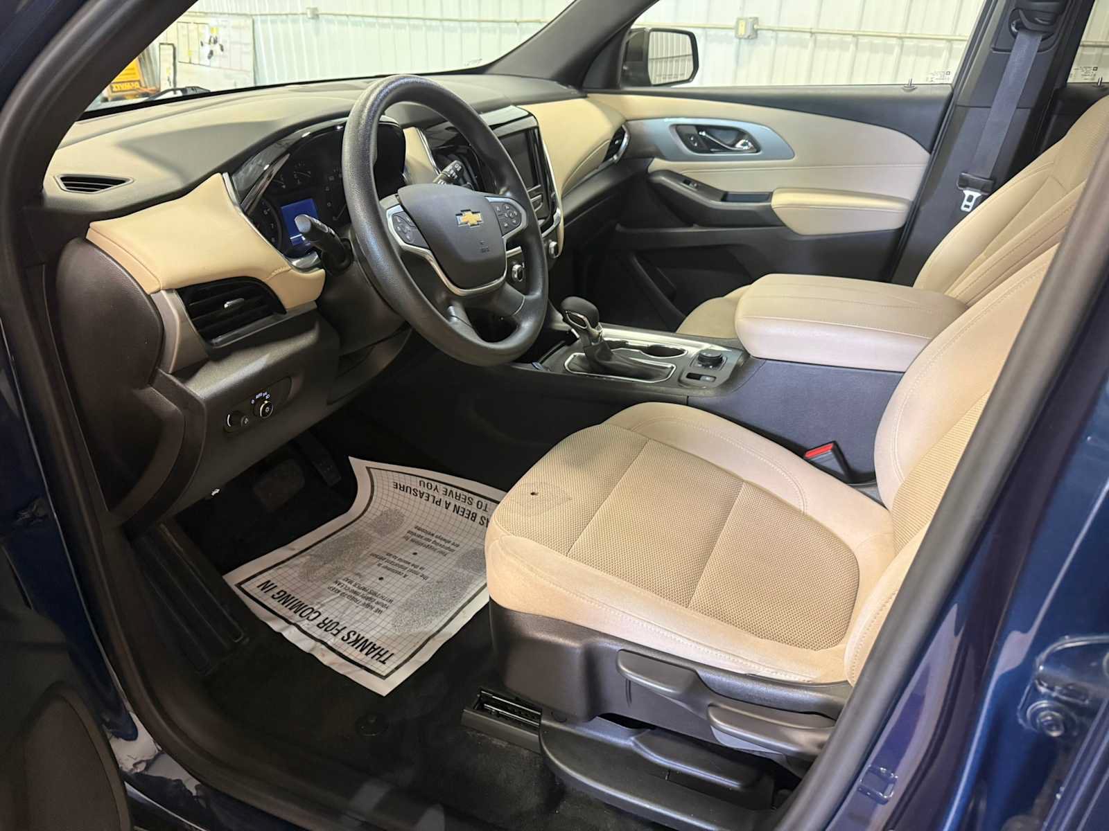 Used 2022 Chevrolet Traverse LS FWD image 19