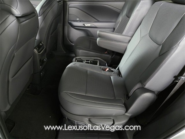 New 2025 Lexus TX 500h AWD image 11
