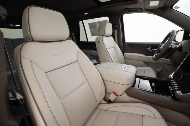 Certified 2025 GMC Yukon Denali w/ Sun & Power Step Package image 21