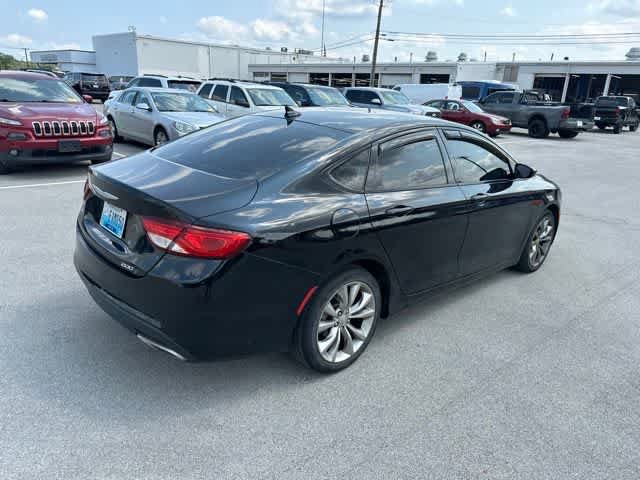 Used 2015 Chrysler 200 S w/ Navigation & Sound Group I FWD image 20