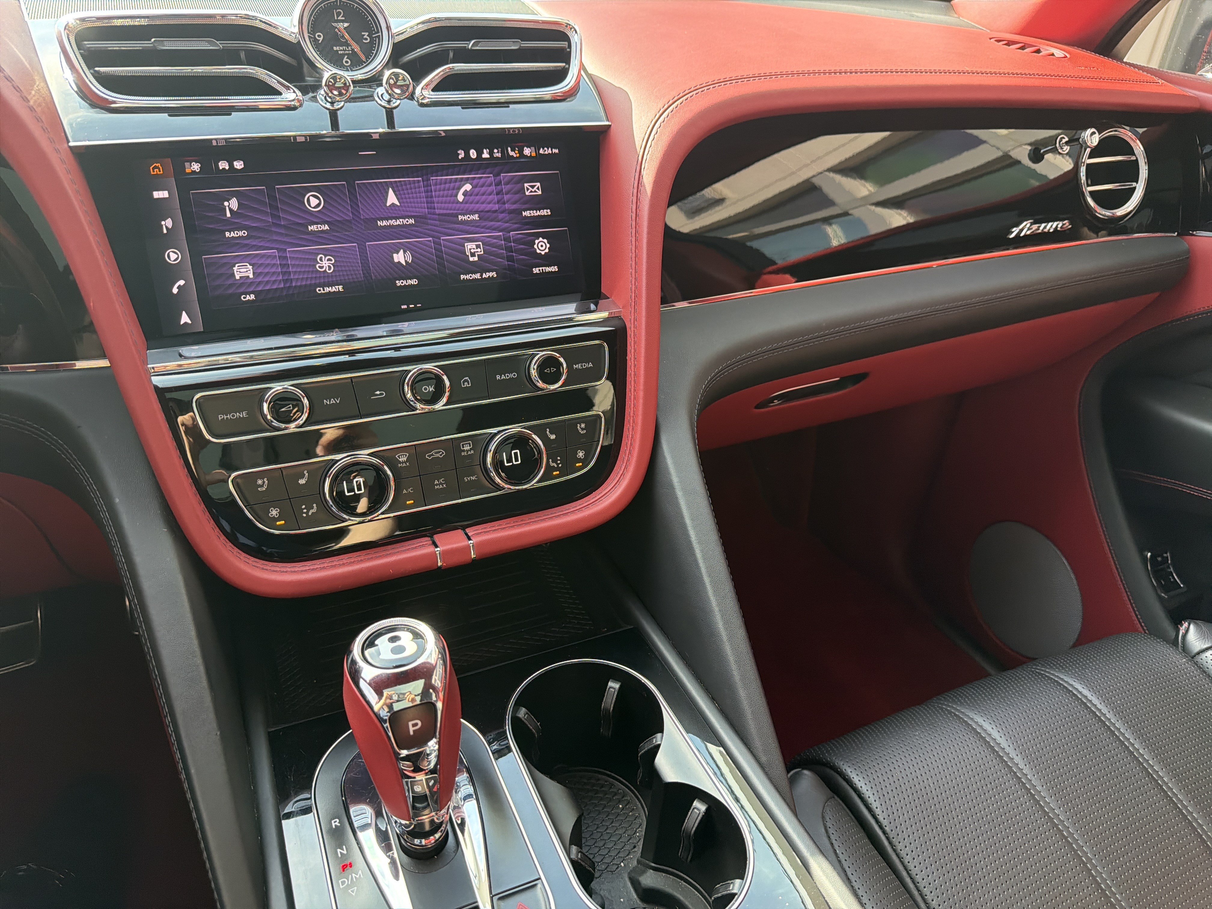 Used 2023 Bentley Bentayga Extended Wheelbase AWD/4WD image 22