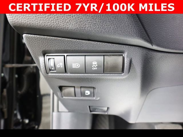 Used 2025 Toyota Corolla Cross AWD Hybrid w/ Moonroof Package image 18