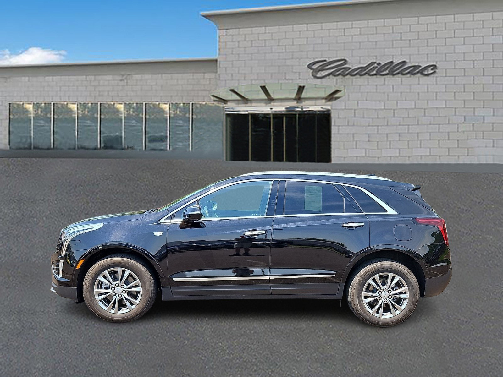Certified 2023 Cadillac XT5 Premium Luxury FWD image 7