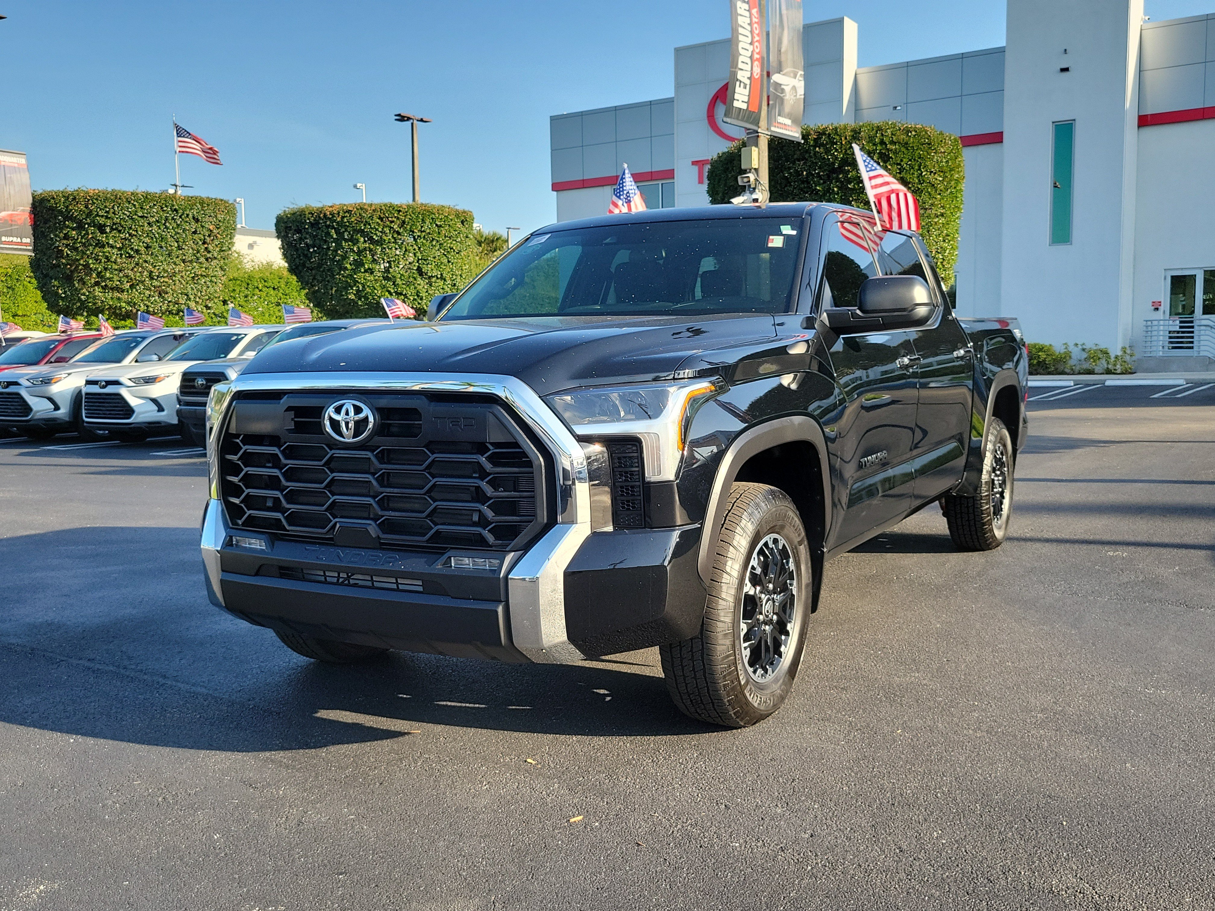 Used 2025 Toyota Tundra SR5 w/ TRD Off-Road Package AWD/4WD image 5