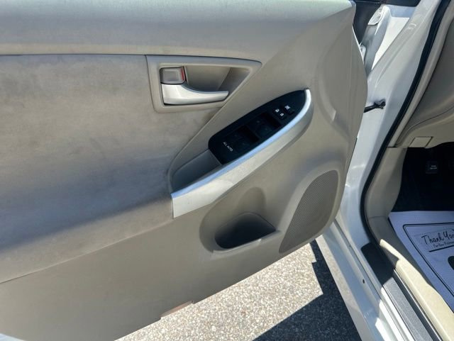 Used 2015 Toyota Prius Three FWD image 29