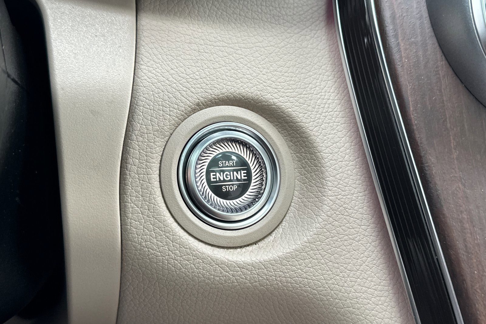 Used 2022 Mercedes-Benz GLC 300 4MATIC w/ Premium Package Lite image 22