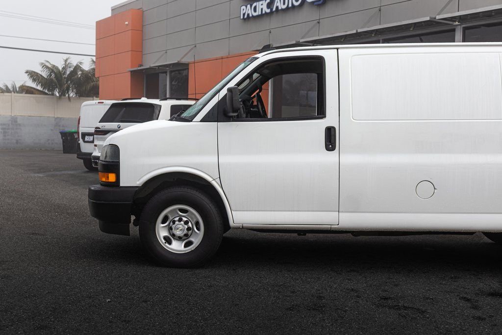 Used 2021 Chevrolet Express 2500 w/ Driver Convenience Package image 8