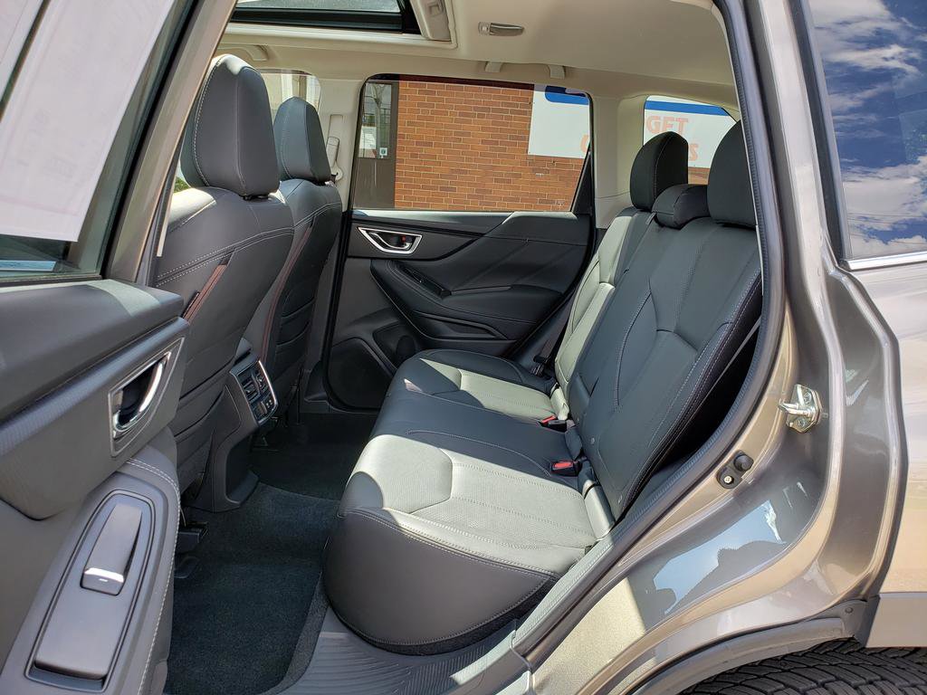 Used 2020 Subaru Forester Limited w/ Popular Package #3 AWD/4WD image 11