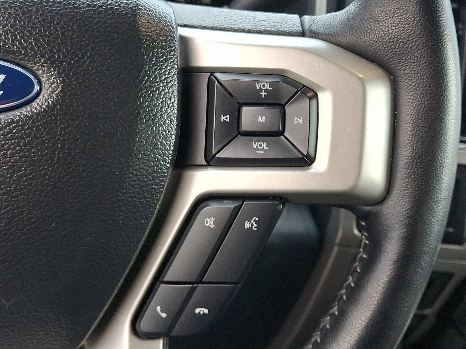 Certified 2022 Ford F250 Lariat w/ Tremor Off-Road Package AWD/4WD image 25