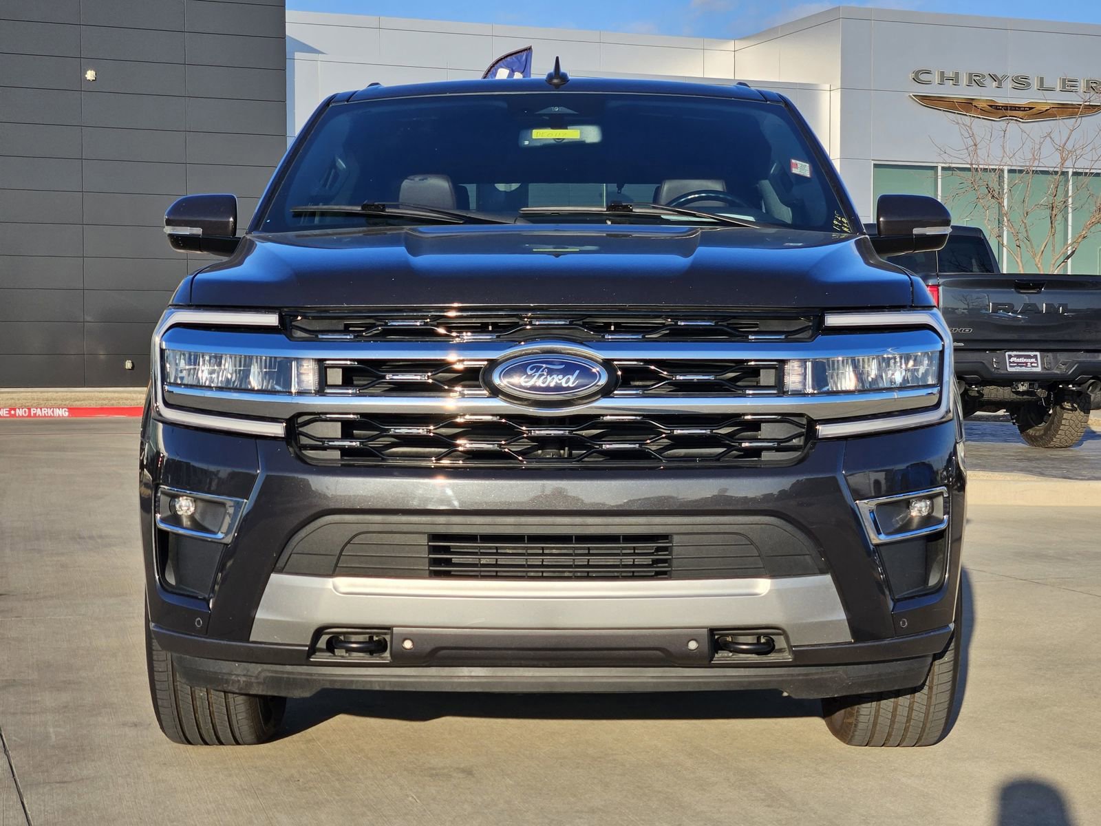 Used 2023 Ford Expedition Limited image 6