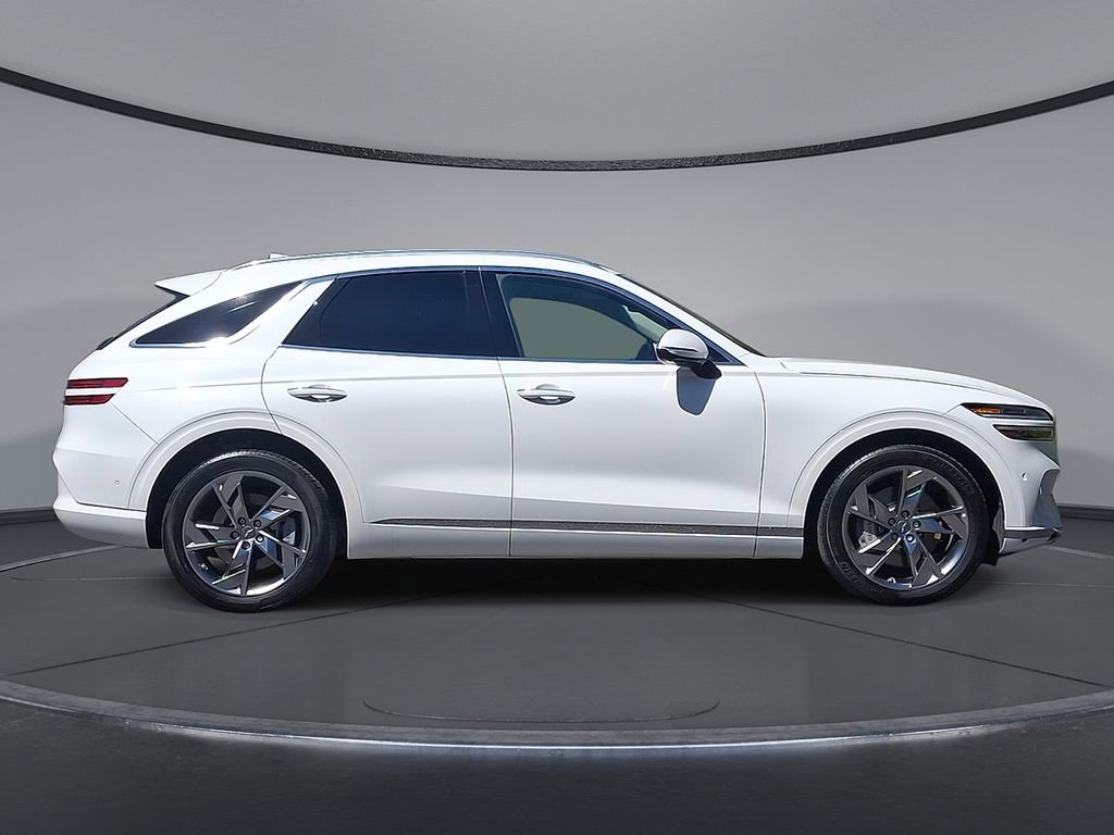 Used 2025 Genesis Electrified GV70 Advanced image 26