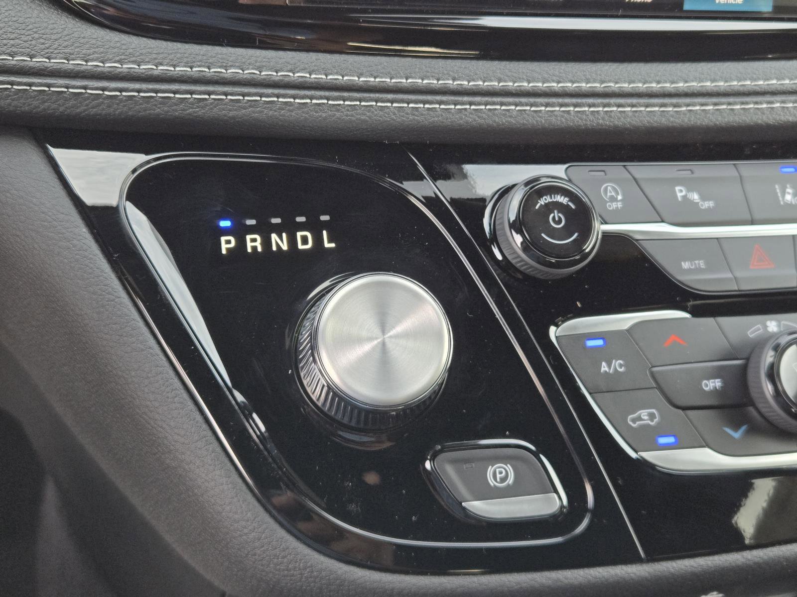 New 2026 Chrysler Pacifica Select image 14