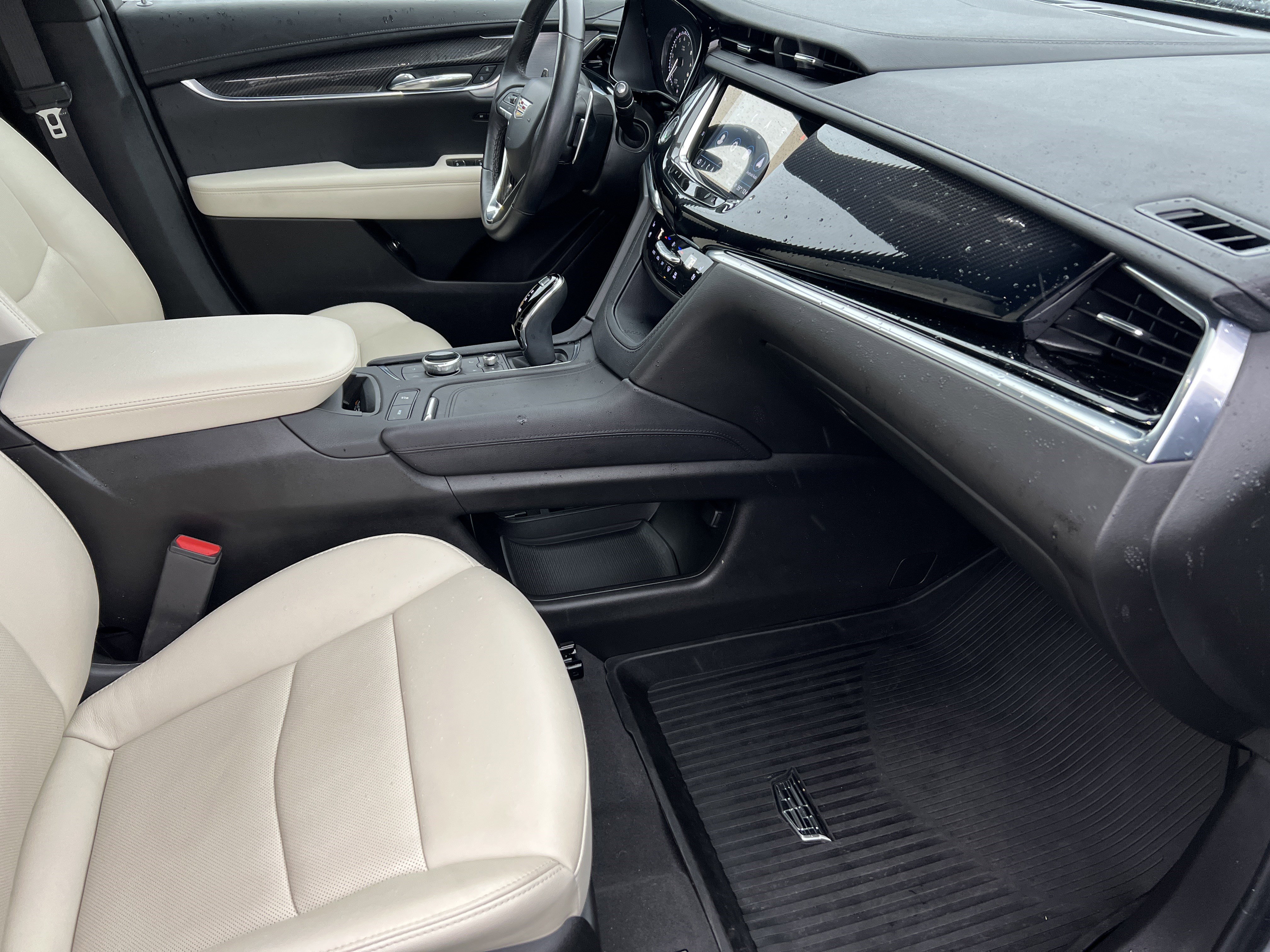 Used 2023 Cadillac XT6 Sport w/ Technology Package image 28